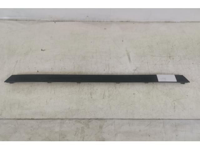 bontott LAND ROVER RANGE ROVER VELAR Első Lökhárító Díszléc