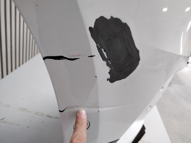 bontott LAND ROVER RANGE ROVER VELAR Első Lökhárító (Üresen)