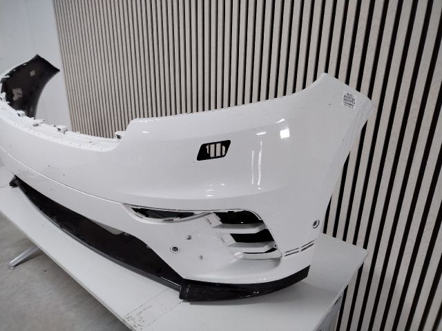 bontott LAND ROVER RANGE ROVER VELAR Első Lökhárító (Üresen)