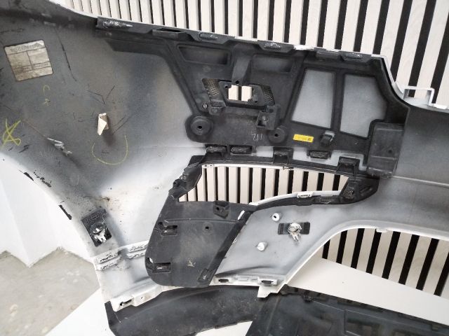 bontott LAND ROVER RANGE ROVER VELAR Első Lökhárító (Üresen)