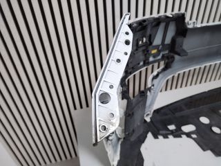 bontott LAND ROVER RANGE ROVER VELAR Első Lökhárító (Üresen)