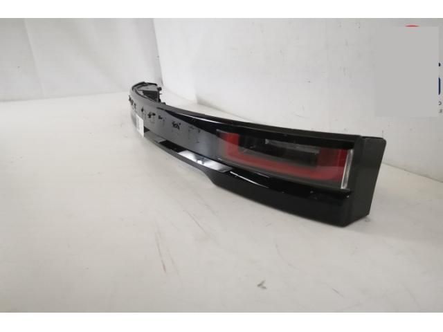 bontott LAND ROVER RANGE ROVER VELAR Hátsó Lámpa Középső