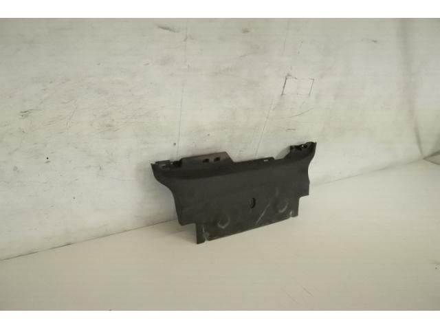 bontott LAND ROVER RANGE ROVER VELAR Hátsó Lökhárító Alsó (Műanyag)