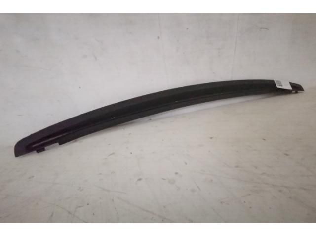 bontott LAND ROVER RANGE ROVER VELAR Hátsó Lökhárító Díszléc