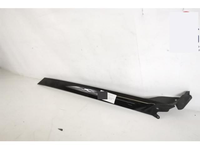 bontott LAND ROVER RANGE ROVER VELAR Jobb A Oszlop Burkolat