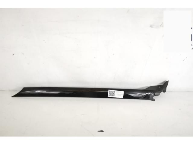 bontott LAND ROVER RANGE ROVER VELAR Jobb A Oszlop Burkolat