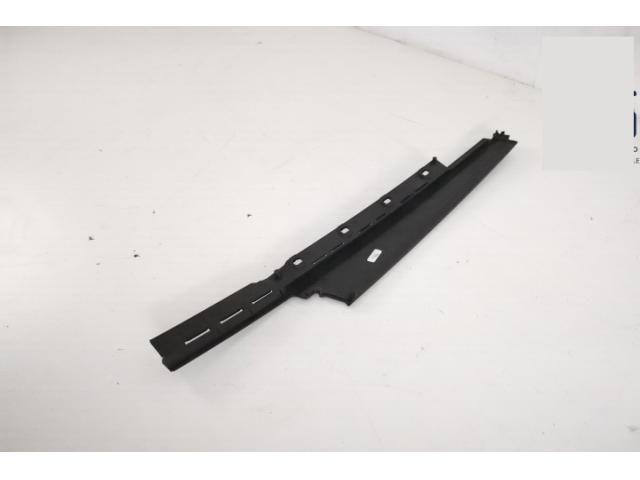 bontott LAND ROVER RANGE ROVER VELAR Jobb B Oszlop Burkolat