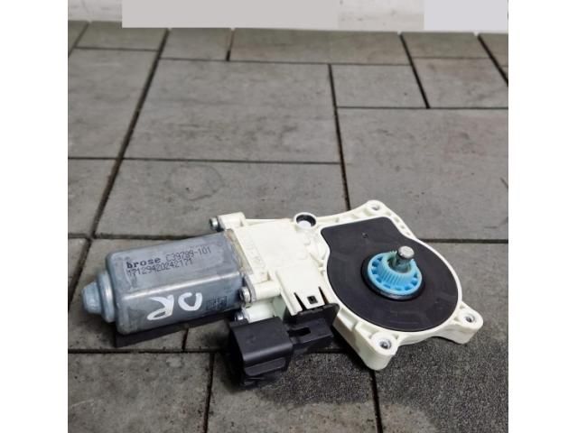 bontott LAND ROVER RANGE ROVER VELAR Jobb első Ablakemelő Motor