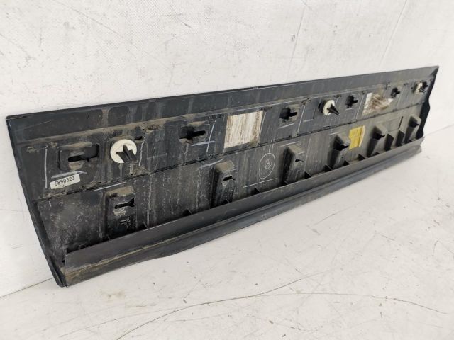 bontott LAND ROVER RANGE ROVER VELAR Jobb első Ajtó Díszléc