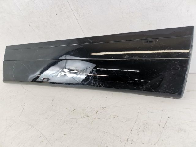 bontott LAND ROVER RANGE ROVER VELAR Jobb első Ajtó Díszléc