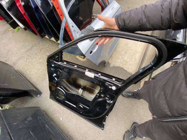 bontott LAND ROVER RANGE ROVER VELAR Jobb első Ajtó (Üres lemez)