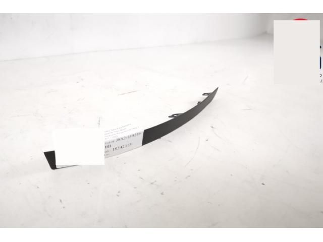 bontott LAND ROVER RANGE ROVER VELAR Jobb első Lökhárító Díszléc