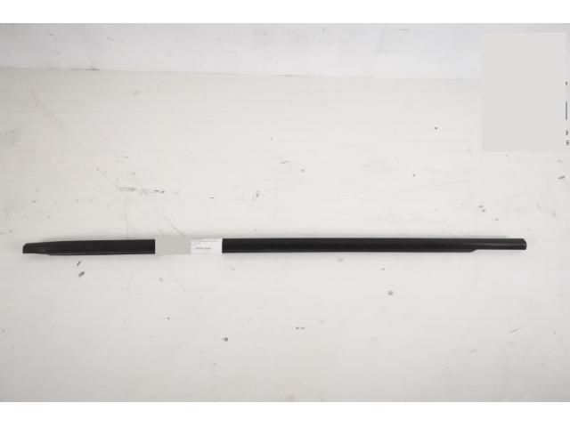 bontott LAND ROVER RANGE ROVER VELAR Jobb első Vízlehúzó Gumicsík