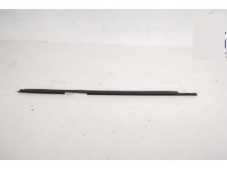 bontott LAND ROVER RANGE ROVER VELAR Jobb első Vízlehúzó Gumicsík