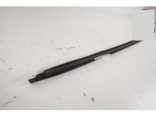 bontott LAND ROVER RANGE ROVER VELAR Jobb első Vízlehúzó Gumicsík