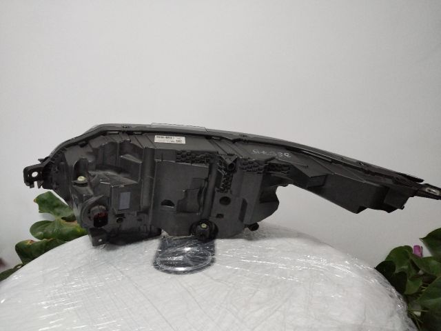 bontott LAND ROVER RANGE ROVER VELAR Jobb Fényszóró