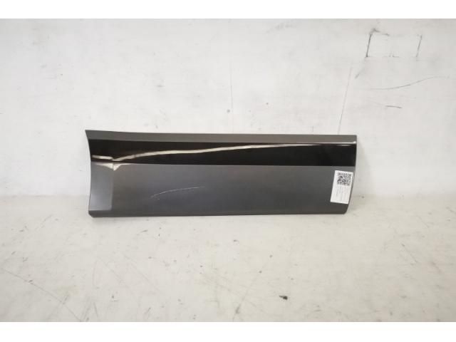 bontott LAND ROVER RANGE ROVER VELAR Jobb hátsó Ajtó Díszléc