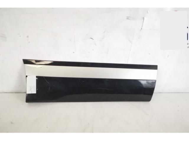 bontott LAND ROVER RANGE ROVER VELAR Jobb hátsó Ajtó Díszléc