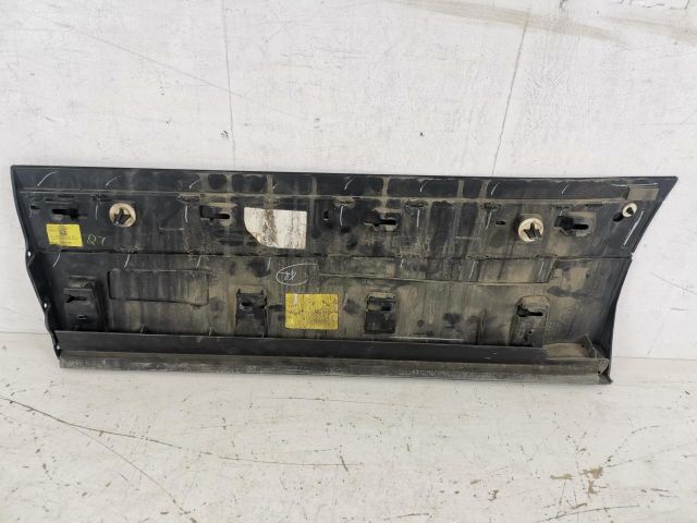 bontott LAND ROVER RANGE ROVER VELAR Jobb hátsó Ajtó Díszléc