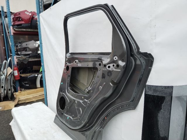 bontott LAND ROVER RANGE ROVER VELAR Jobb hátsó Ajtó (Üres lemez)