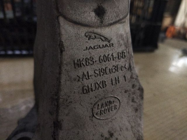 bontott LAND ROVER RANGE ROVER VELAR Motor Tartó Bak (Fém)