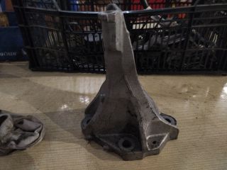 bontott LAND ROVER RANGE ROVER VELAR Motor Tartó Bak (Fém)