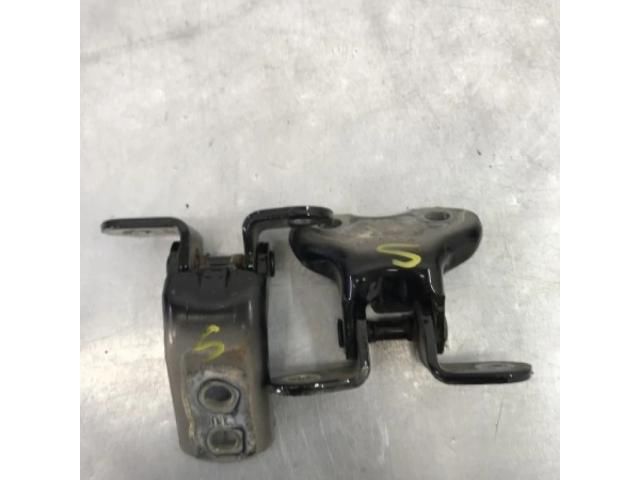 bontott LEXUS CT Bal első Zsanér