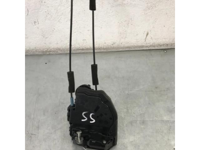 bontott LEXUS CT Bal hátsó Ajtózár