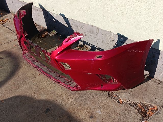 bontott LEXUS CT Első Lökhárító (Részeivel)