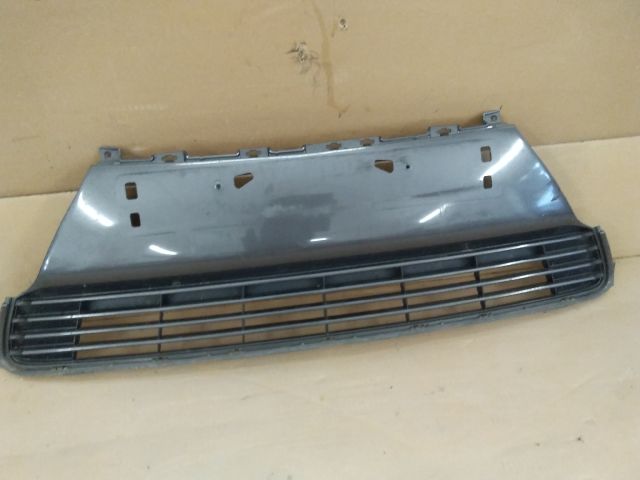 bontott LEXUS CT Hűtőrács