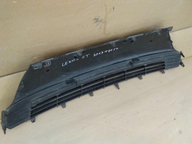 bontott LEXUS CT Hűtőrács