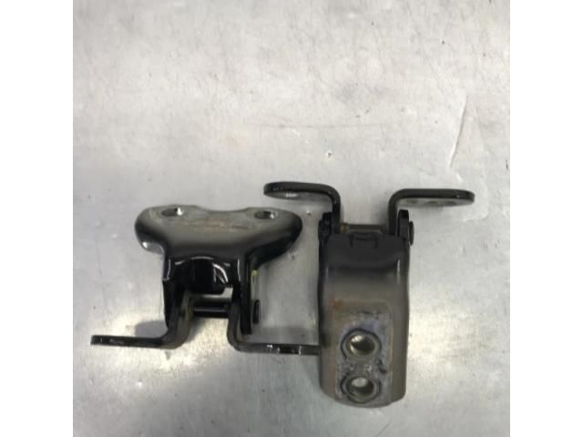 bontott LEXUS CT Jobb első Zsanér