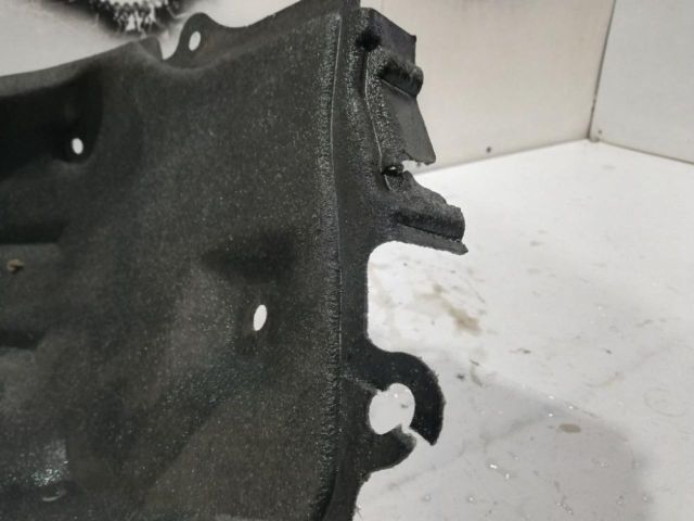 bontott LEXUS CT Jobb hátsó Dobbetét (Kerékjárati, Műanyag)