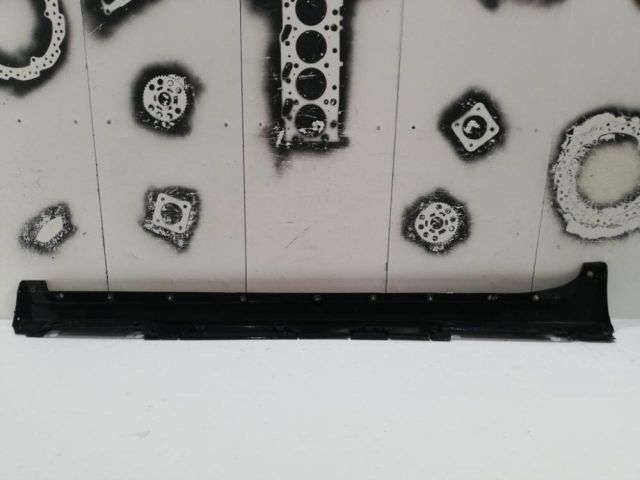 bontott LEXUS CT Jobb Küszöb