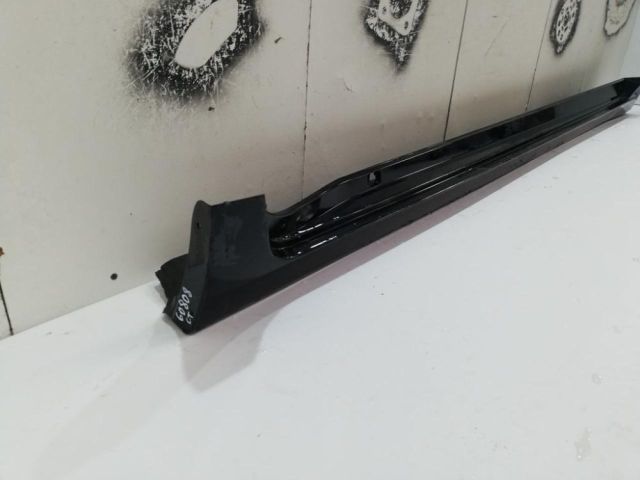 bontott LEXUS CT Jobb Küszöb