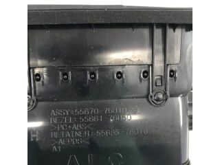 bontott LEXUS CT Középső Szellőző