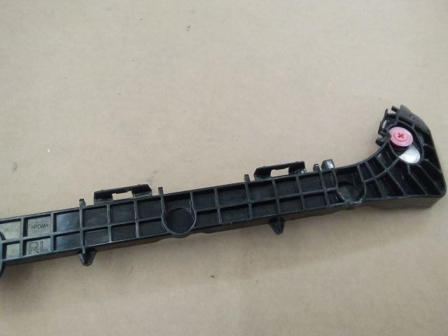 bontott LEXUS ES Bal hátsó Oldal Lökhárító Tartó (Műanyag)