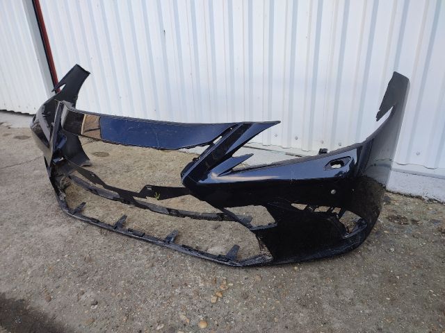 bontott LEXUS ES Első Lökhárító (Részeivel)