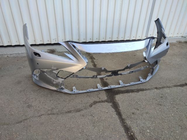 bontott LEXUS ES Első Lökhárító (Részeivel)