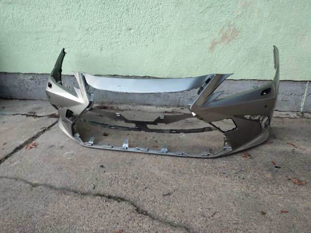 bontott LEXUS ES Első Lökhárító (Részeivel)