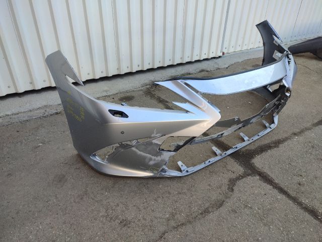 bontott LEXUS ES Első Lökhárító (Részeivel)