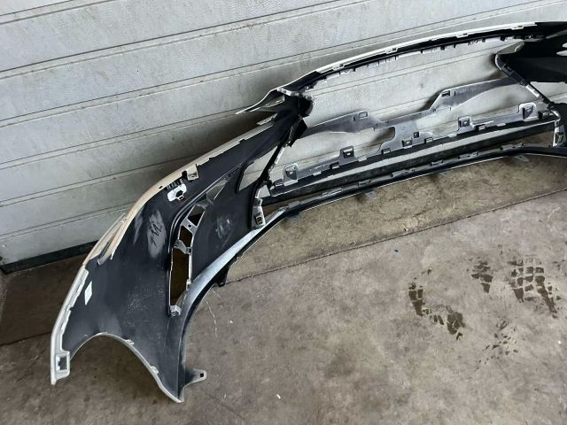 bontott LEXUS ES Első Lökhárító (Üresen)