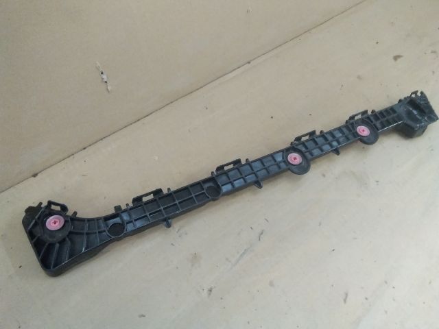 bontott LEXUS ES Jobb hátsó Lökhárító Tartó (Műanyag)