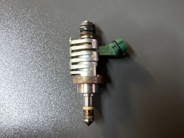 bontott LEXUS GS Porlasztó (1 db)