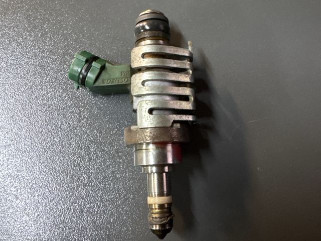 bontott LEXUS GS Porlasztó (1 db)