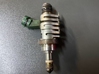 bontott LEXUS GS Porlasztó (1 db)