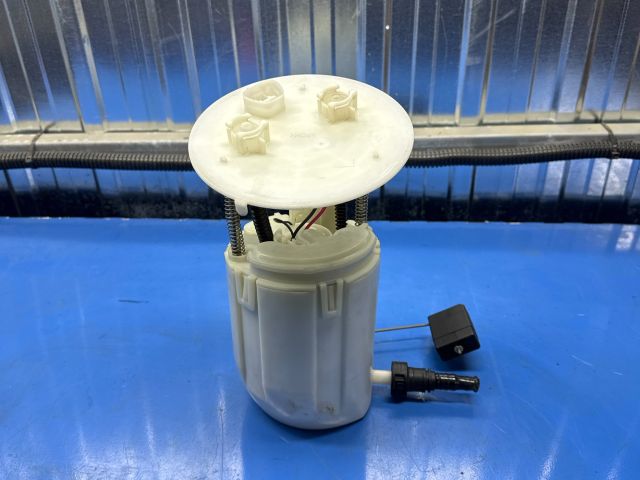 bontott LEXUS GS Üzemanyag Szivattyú