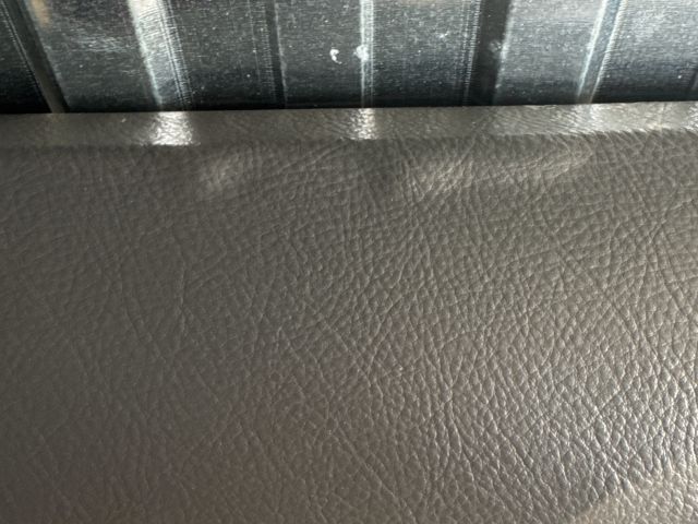 bontott LEXUS GS Bal első Ajtó Kárpit