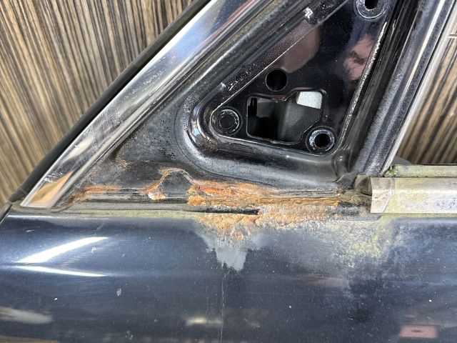 bontott LEXUS GS Bal első Ajtó (Üres lemez)