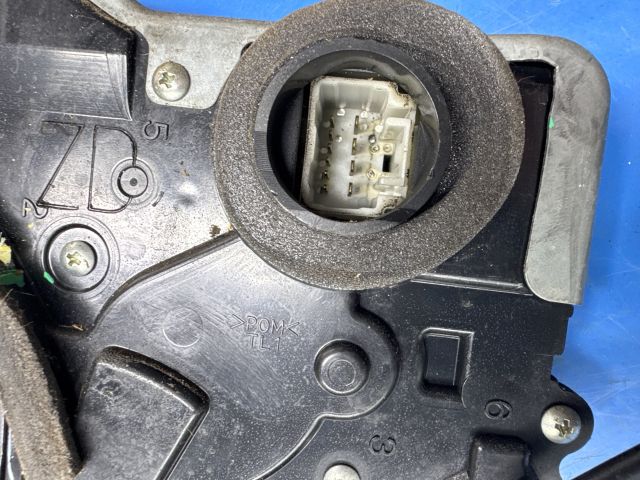 bontott LEXUS GS Bal első Ajtózár